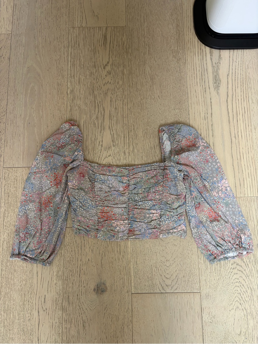 Aritzia wilfred lolita blouse